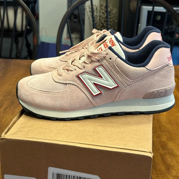 New Balance 574 women’s Pink Grey SOLD OUT - Picture 9 of 13